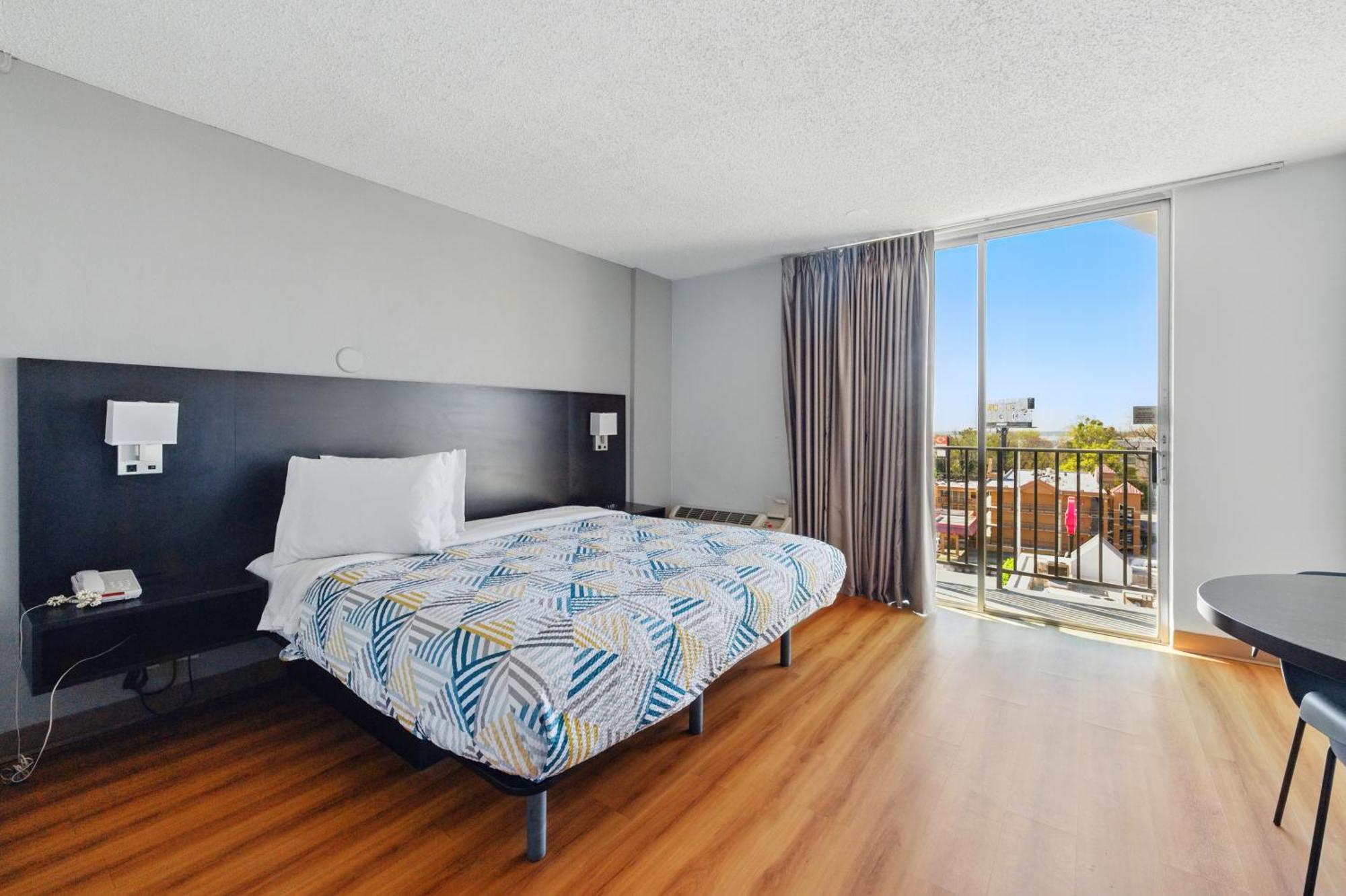 6-atlanta, Ga - Atlanta Airport Hotel
