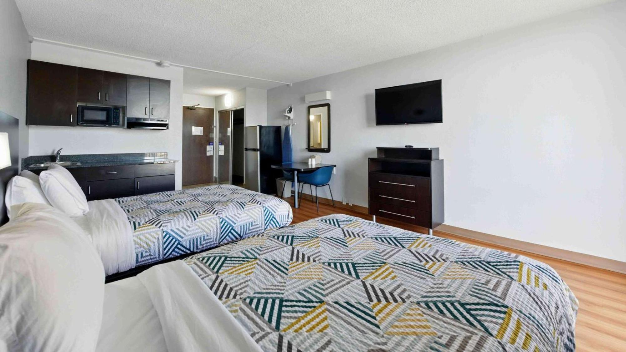 Hotel 6-atlanta, Ga - Atlanta Airport 2*